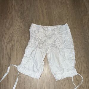 ⭐️Justice Women's White Cargo Shorts⭐️‎